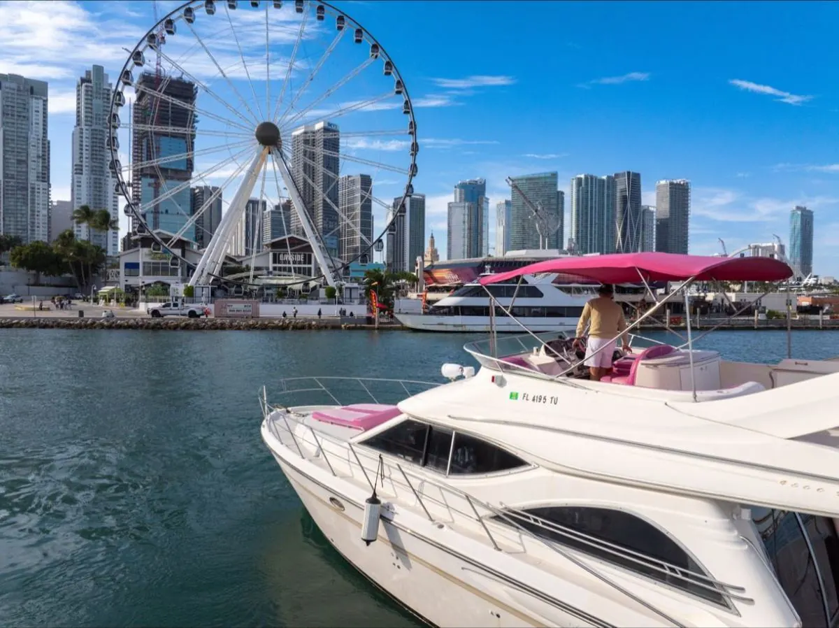 45' Sport Yacht, photo 3