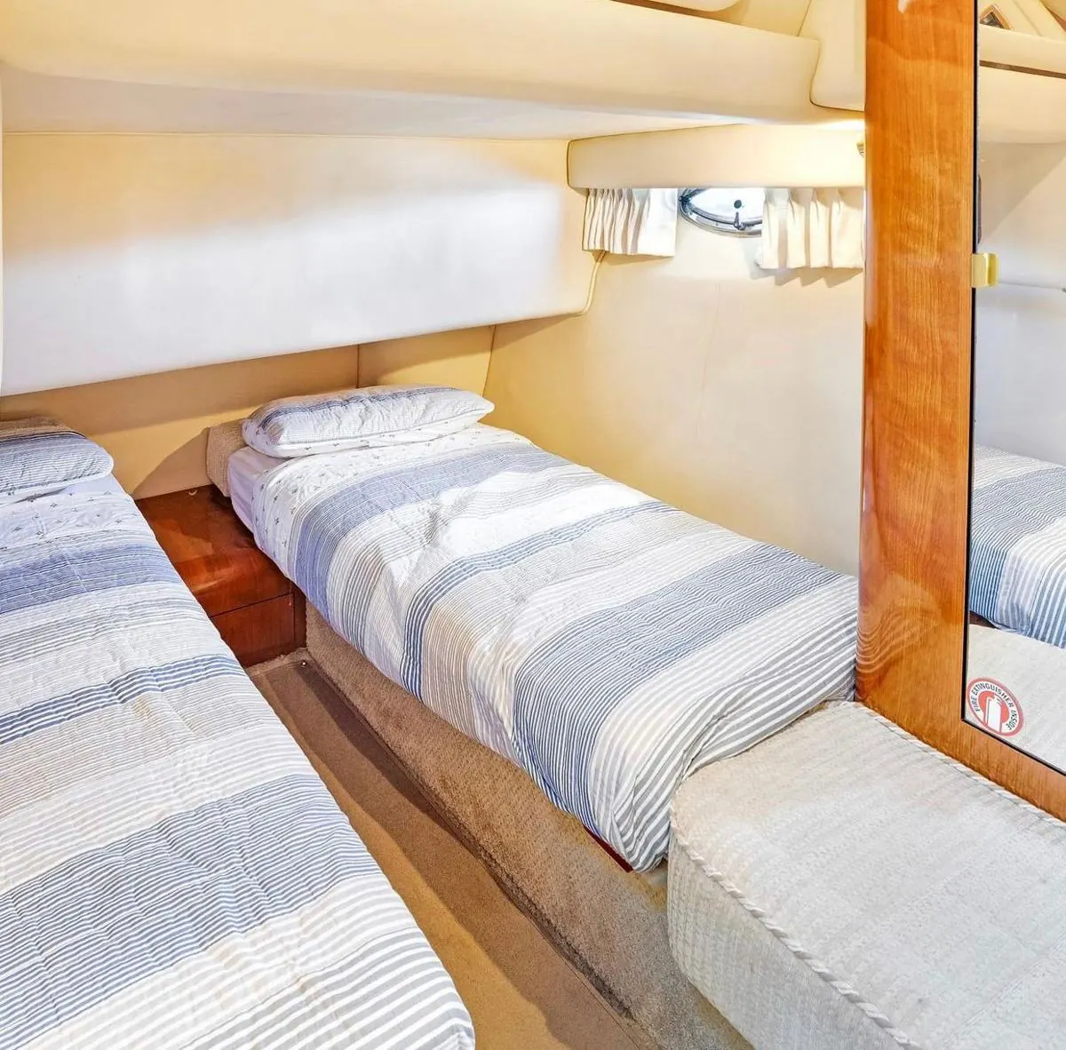 48' Sport Yacht, photo 5