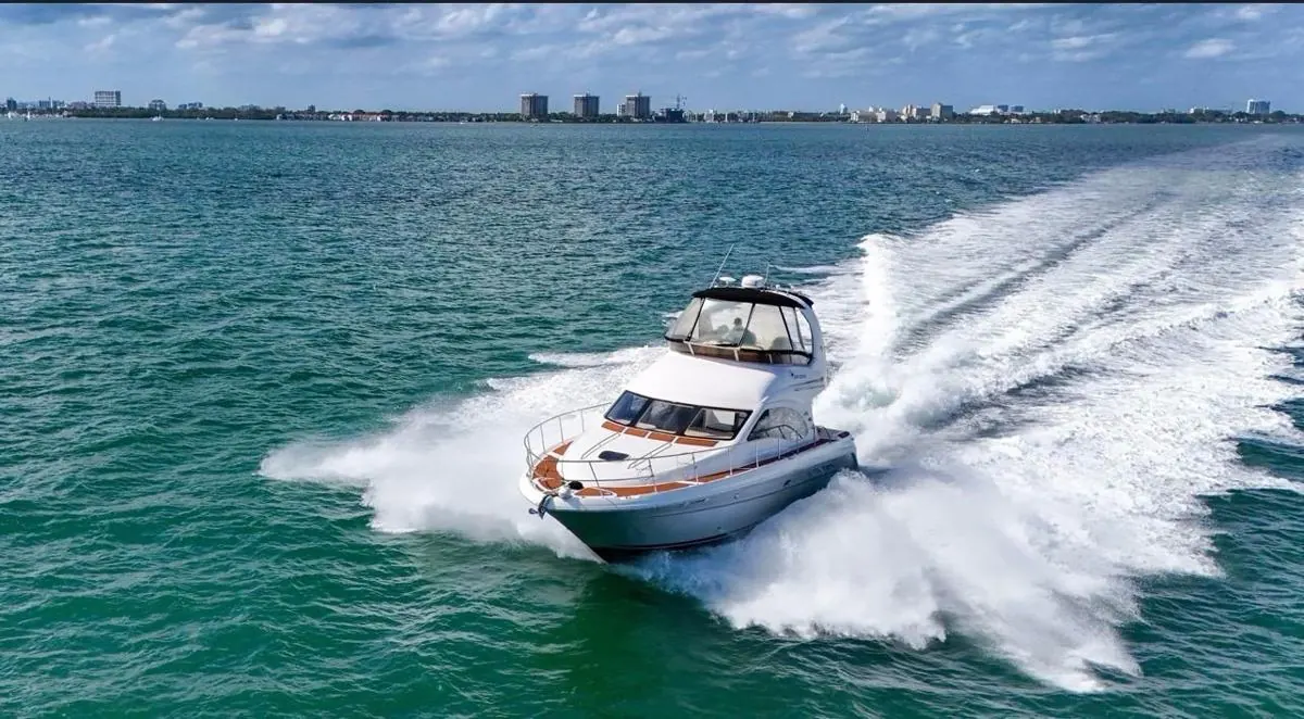 48' Sport Yacht, photo 2