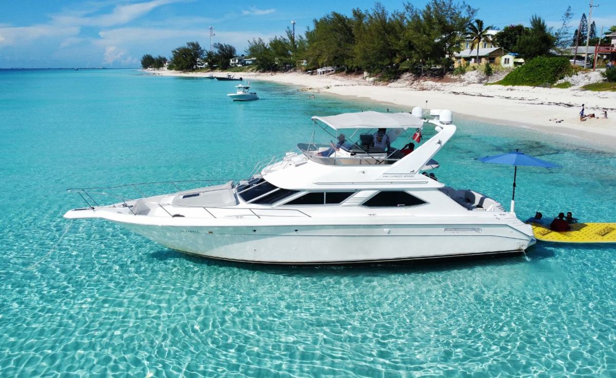 Sandbar Day on a private yacht in Miami