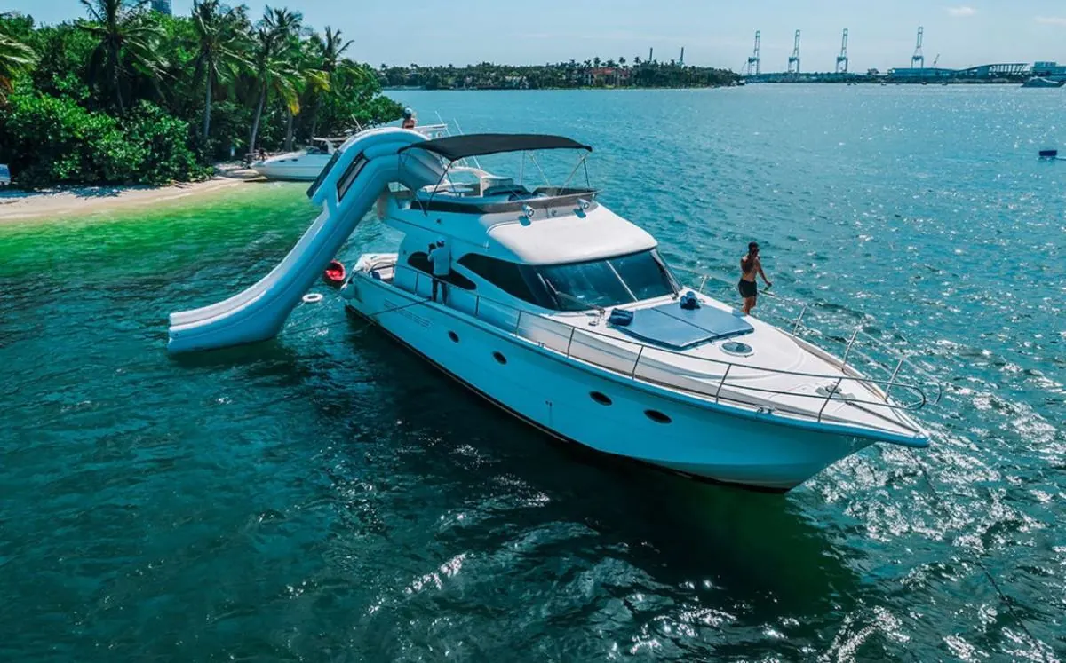 60' Motor Yacht, photo 3