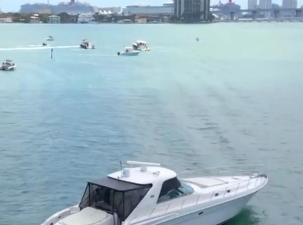 65' Motor Yacht, photo 2