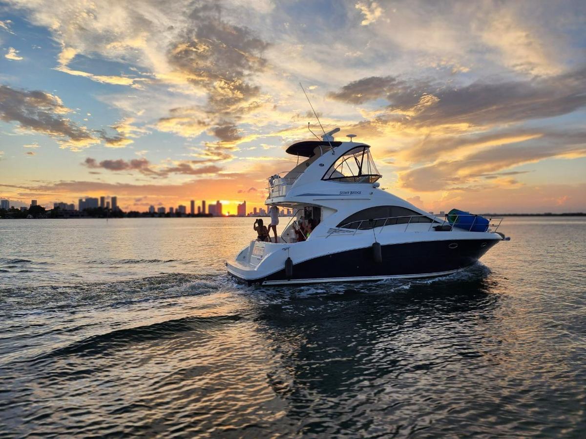 Sunset & Champagne Cruise on a private yacht in Miami