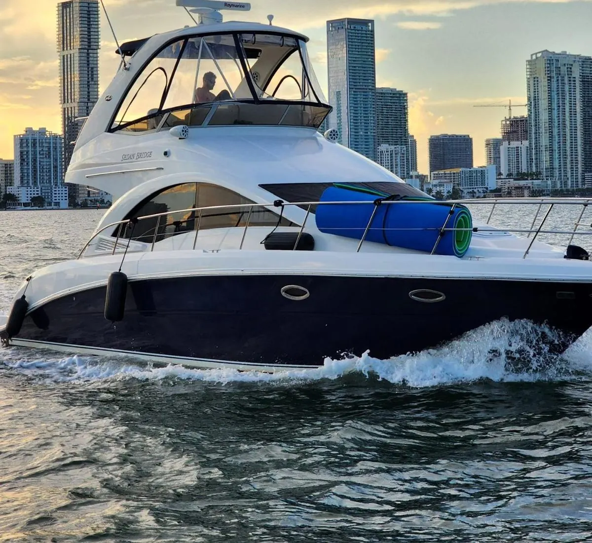 40' Day Cruiser, photo 4