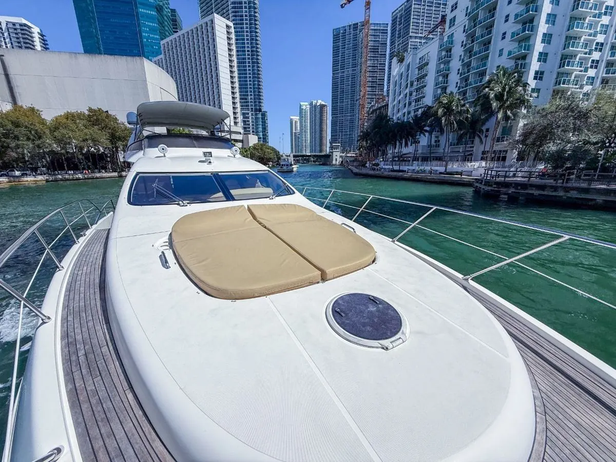 72' Motor Yacht
