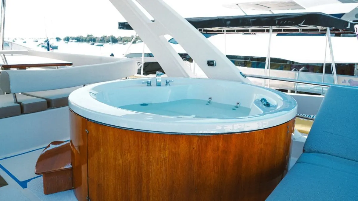 78' Motor Yacht, photo 3