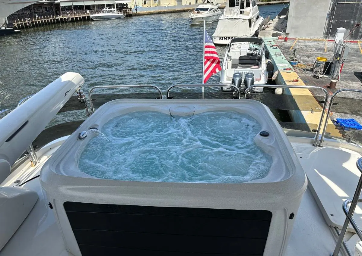 90' Superyacht, photo 4