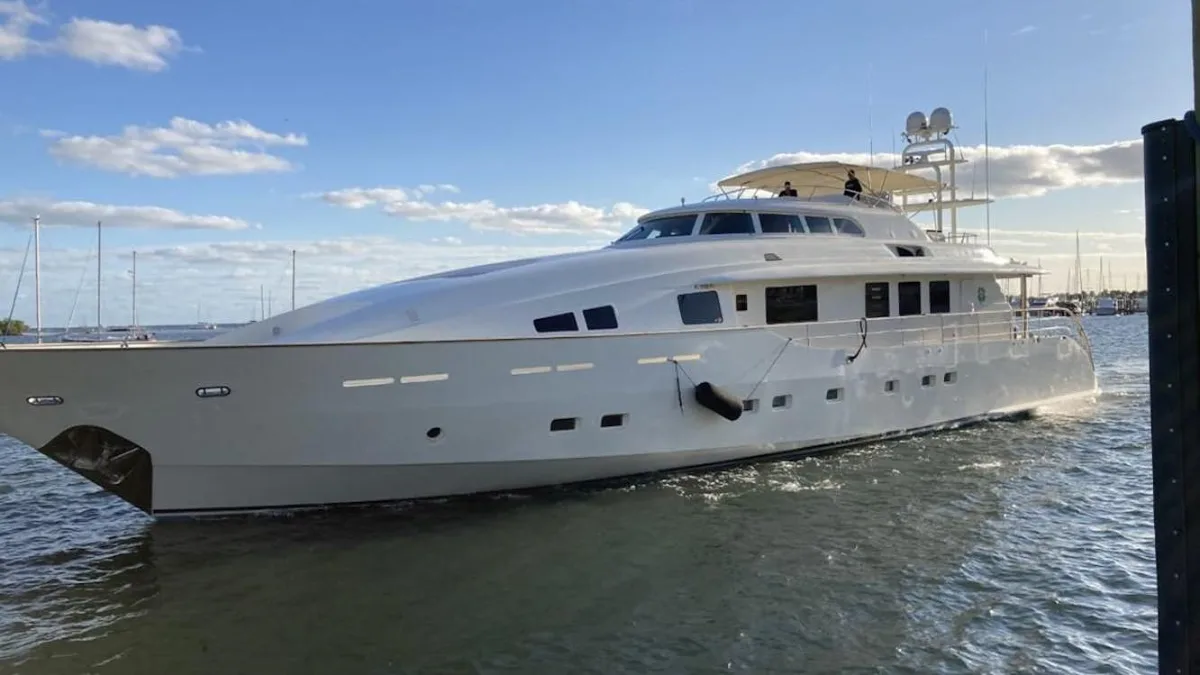 128' Superiate de três decks, 1